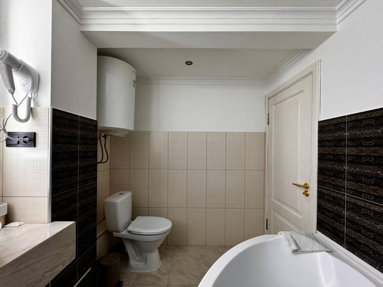 Deribasivska 10 Luxury Apartment Odessa Extérieur photo